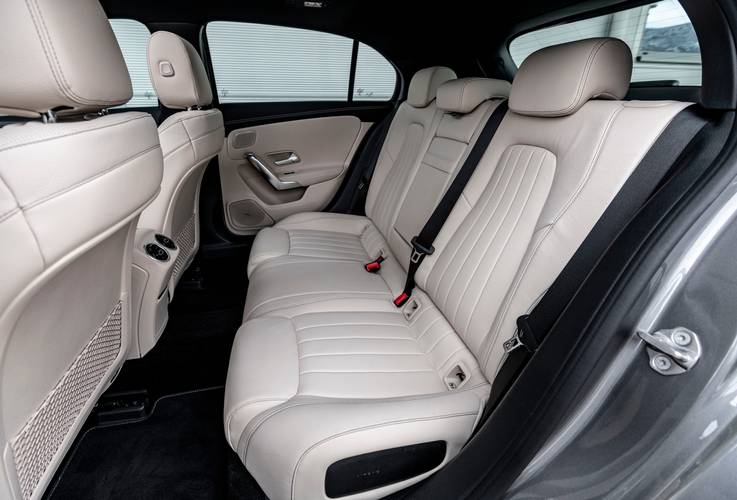 Banquette arrière de la Mercedes Benz A W177 2018