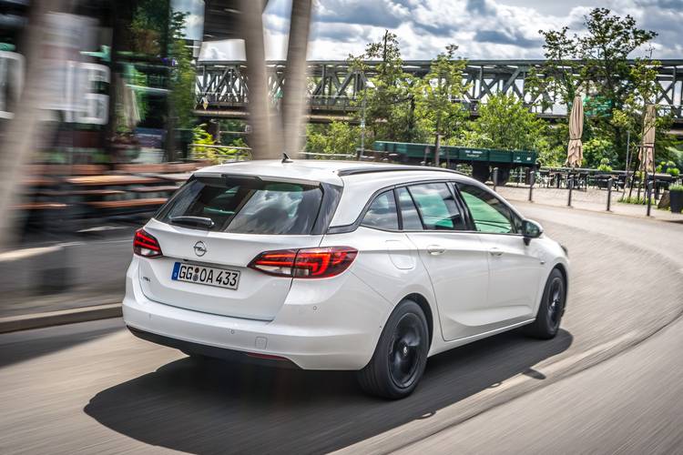 Opel Astra K B16 Sports Tourer facelift 2020 familiare