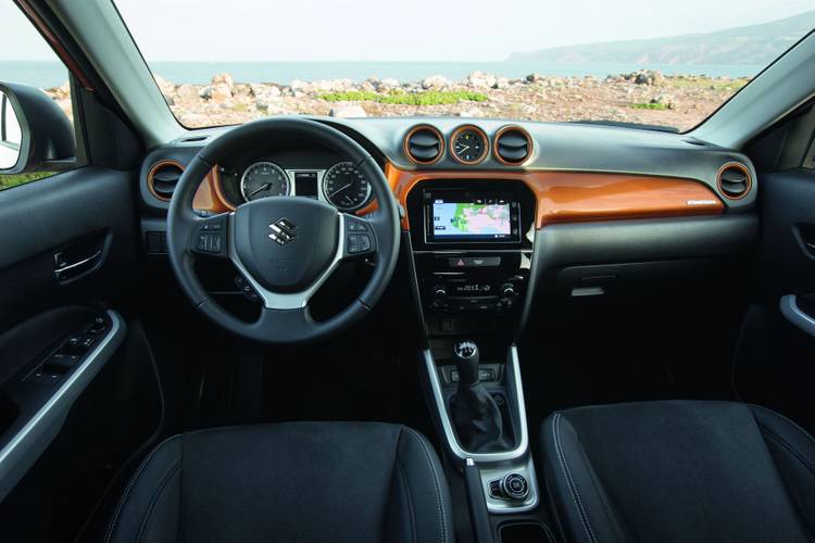 Suzuki Vitara LY 2015 intérieur