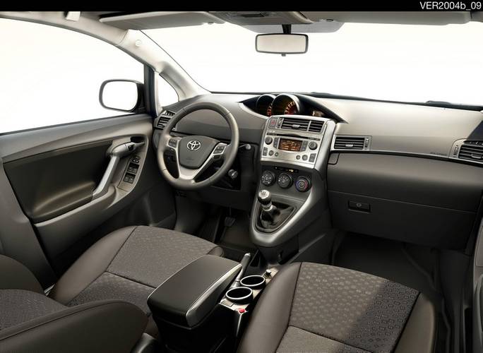 Toyota Verso AR20 2009 interieur