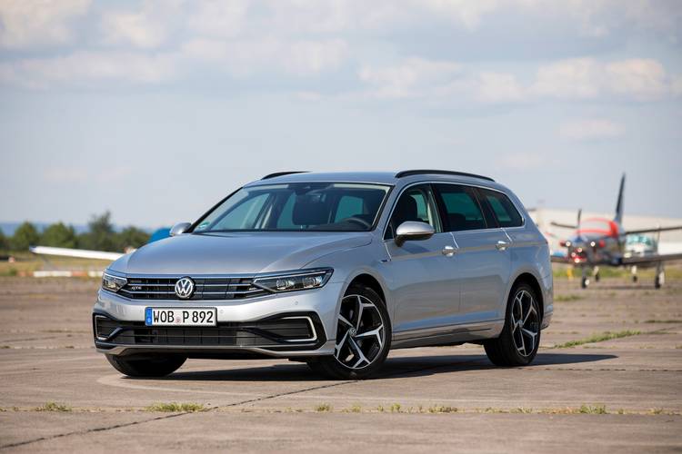 Volkswagen VW Passat Variant GTE B8 facelift 2020 familiar