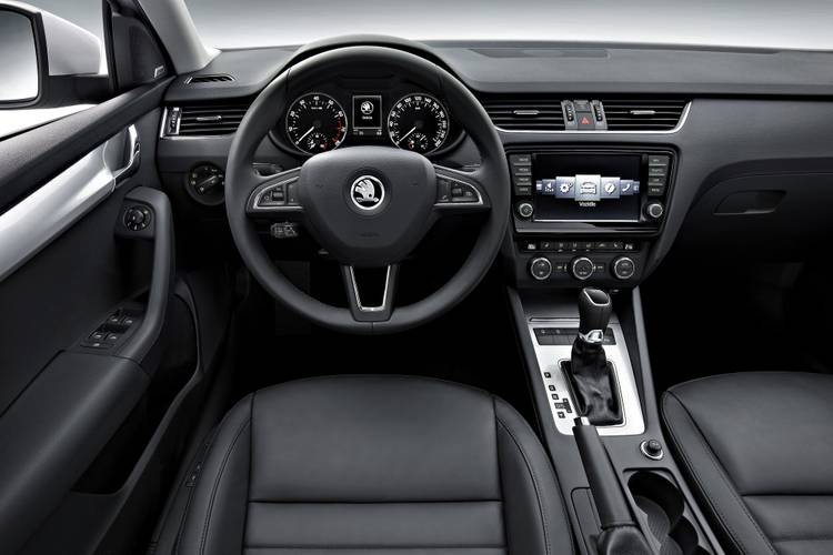 Škoda Octavia E5 2012 interiér