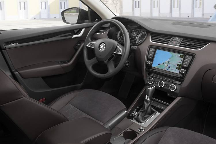 Škoda Octavia E5 2013 interiér